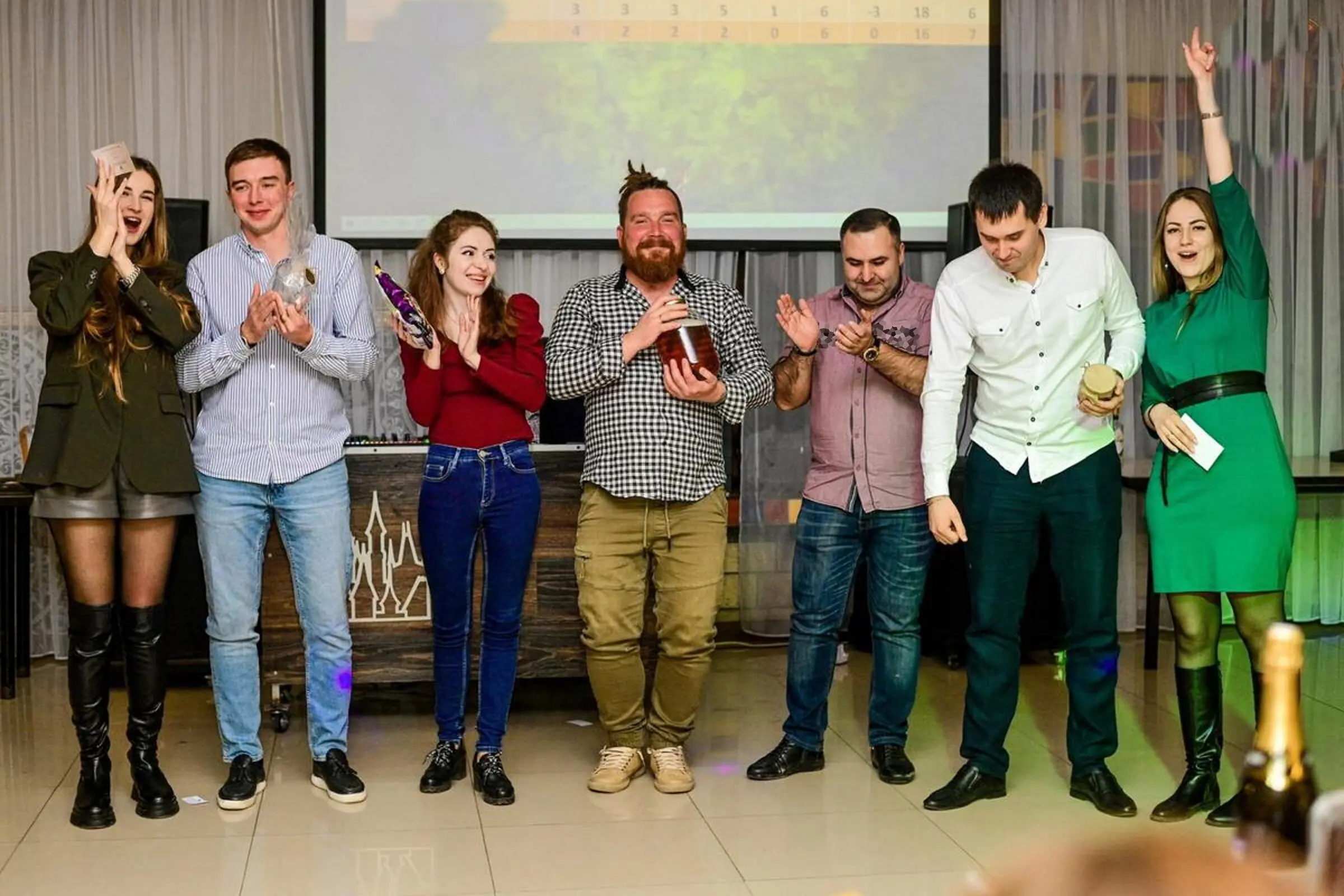 Откройте двери в мир квестов!